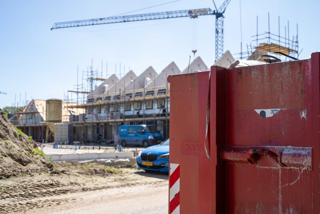 Container huren bouwplaats visser hoogeloon in Eersel